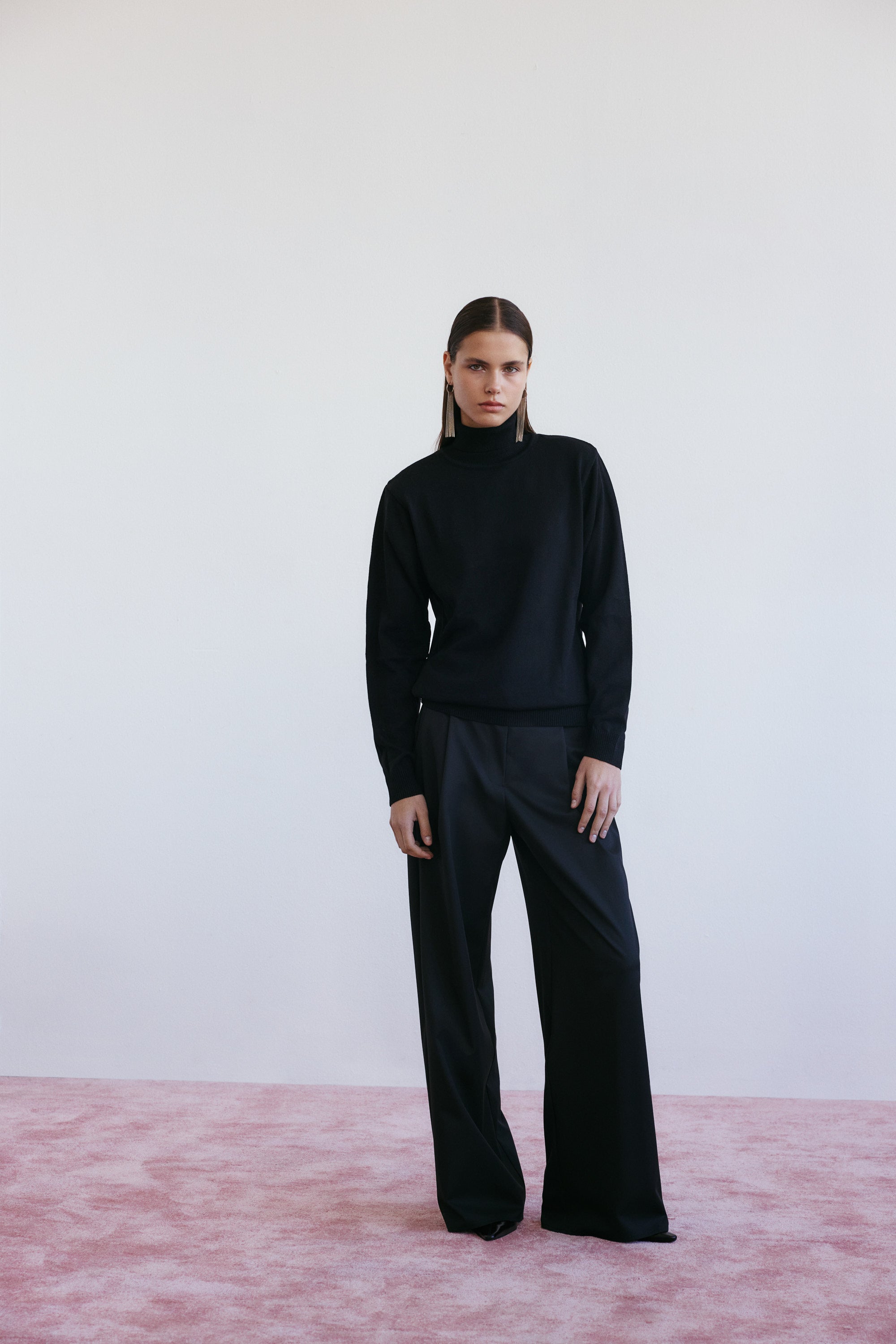 Nevy Turtleneck Black Tricot