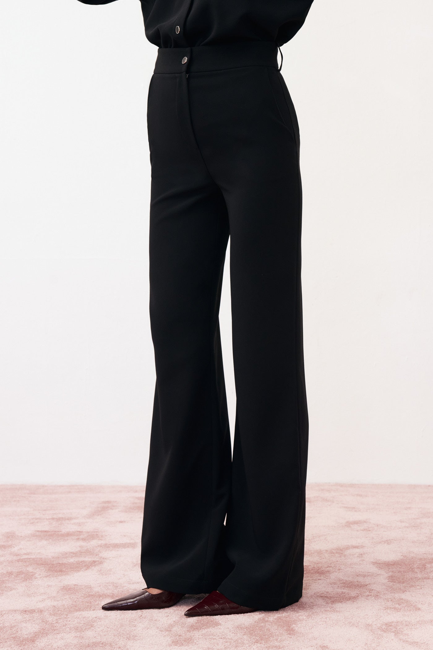 Aila Black Pants